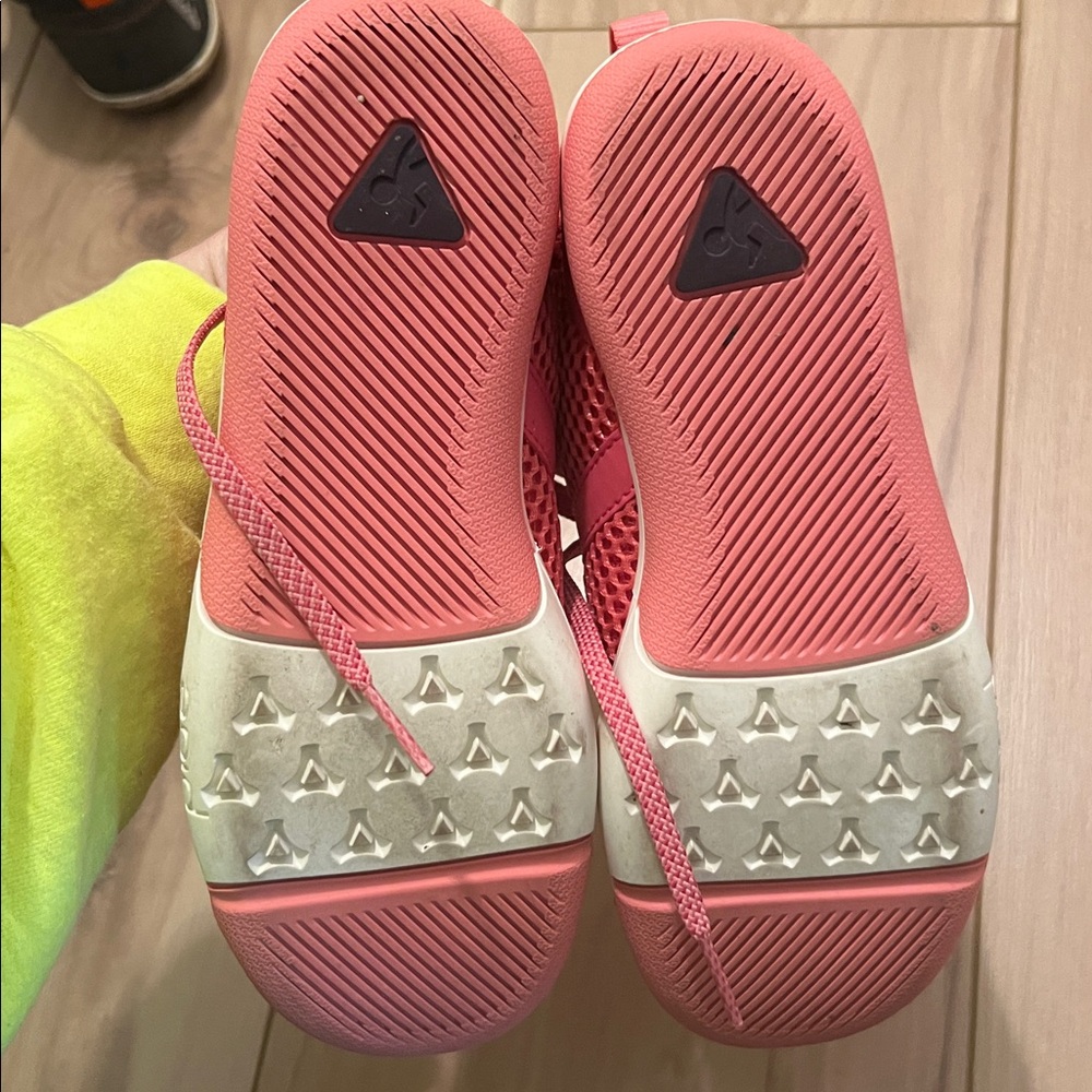 Plae shoes - Picture 3 of 4
